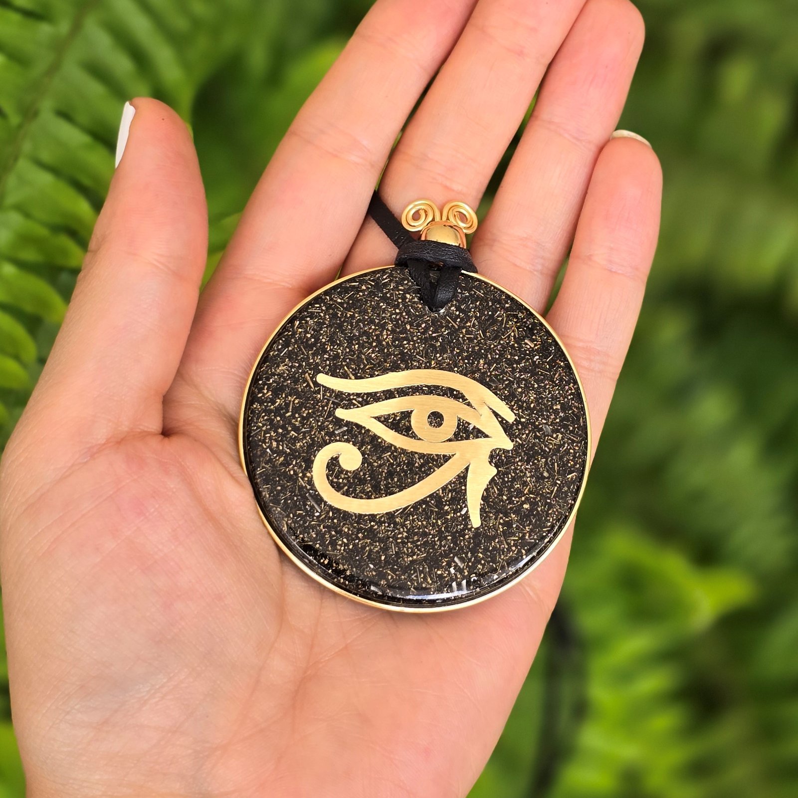 Medallón Orgonita Ojo de Horus - Imagen 5