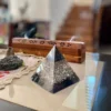piramide orgonita kefren instalación permanente espacio