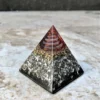 piramide ultraorgonita micerinos p cuarzo rosa